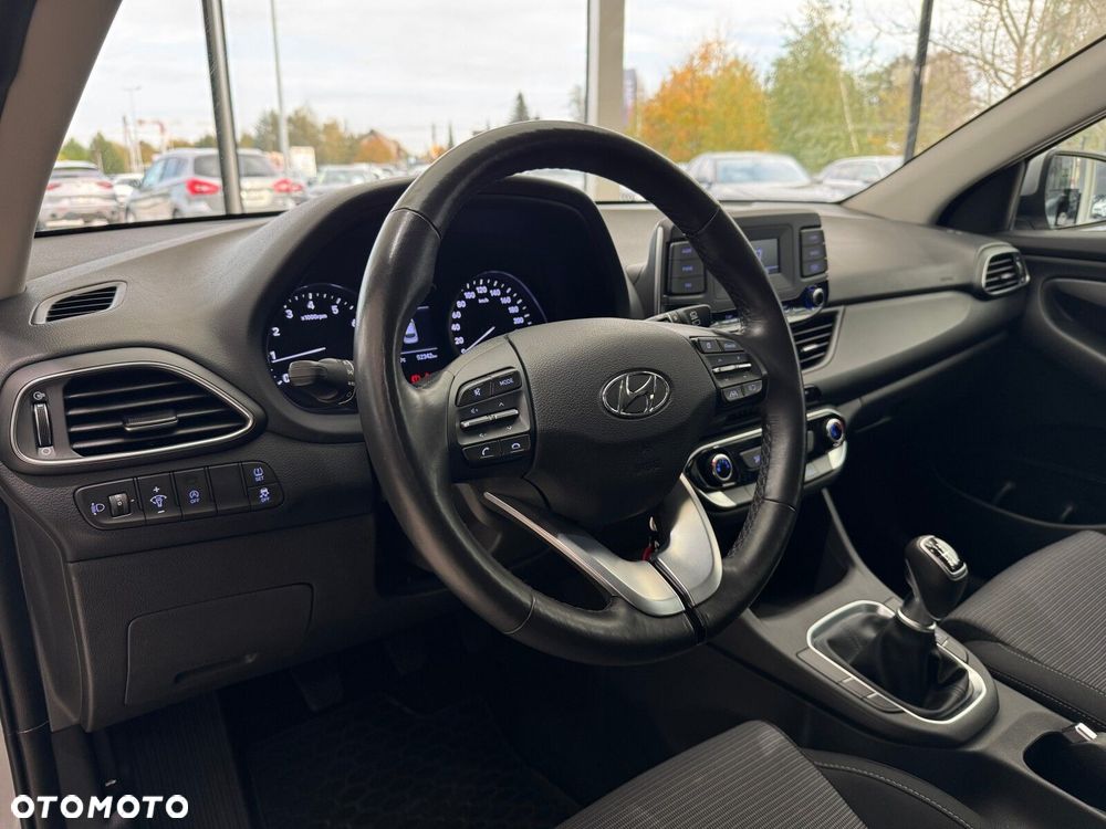 Hyundai i30 1.5 DPI Classic + - 8