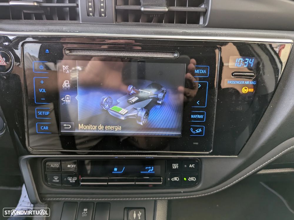 Toyota Auris Touring Sports 1.8 HSD Freestyle - 14