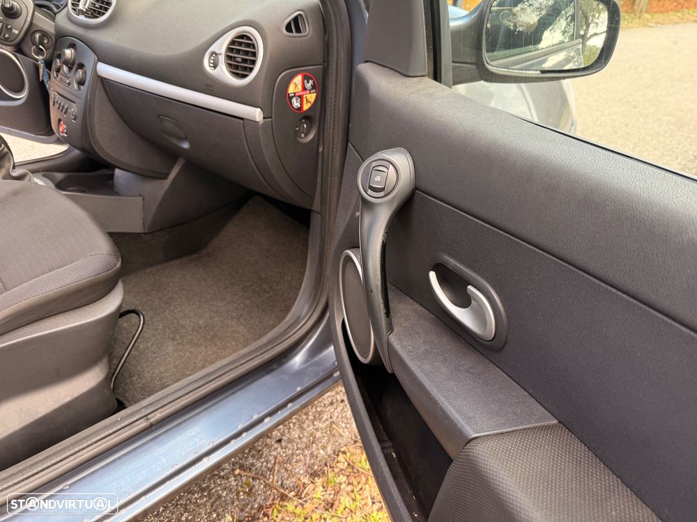 Renault Clio Sport Tourer - 5