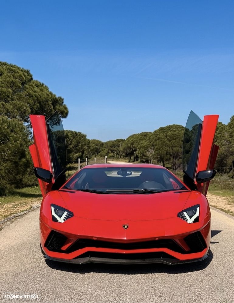 Lamborghini Aventador 6.5 V12 LP740-4 S - 9