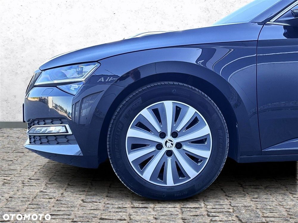 Skoda Superb 2.0 TDI SCR Style DSG - 37