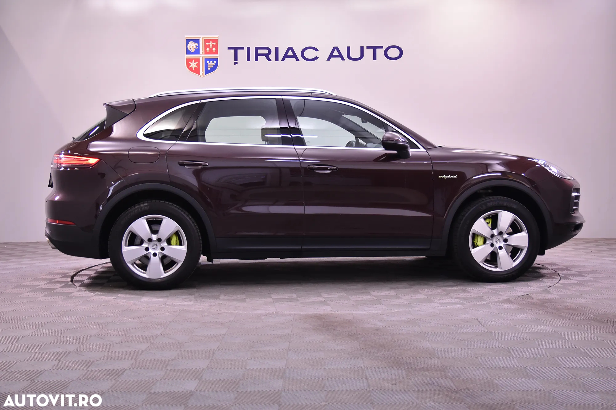 Porsche Cayenne - 6