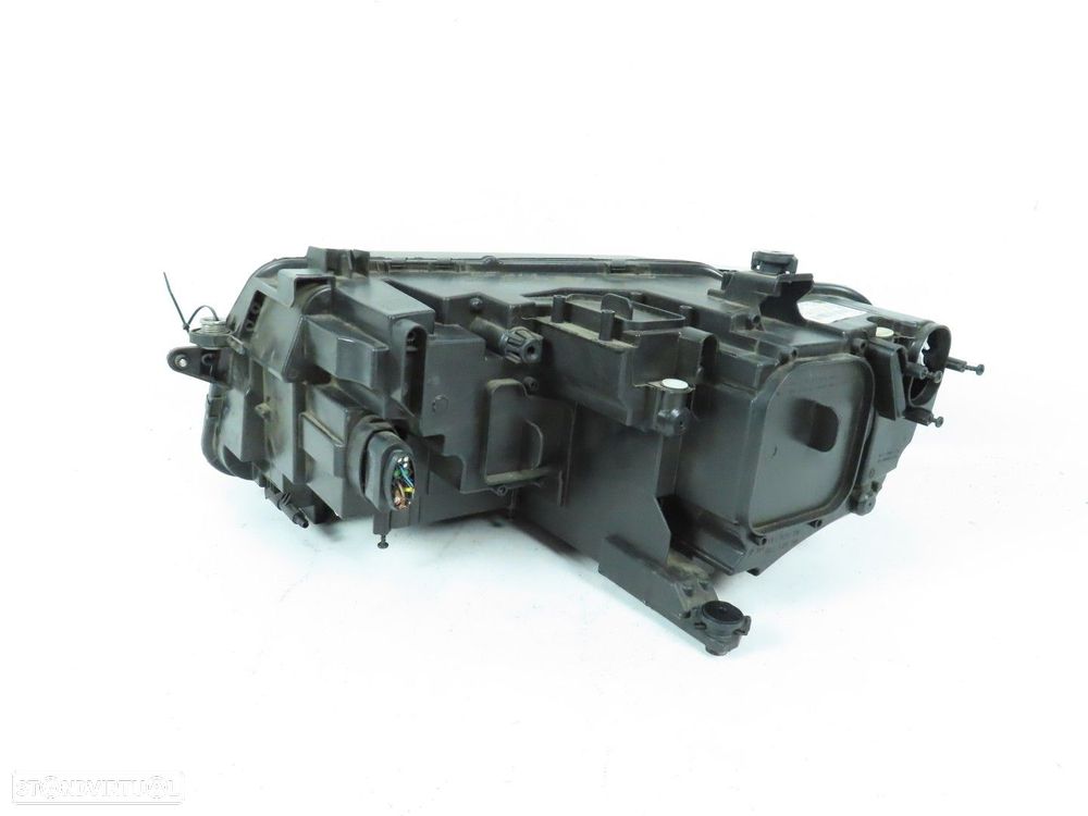 Farol Xenon Direito Seminovo/ Original VW TIGUAN (AD1) 5NB941082D / 5NB941114E - 4