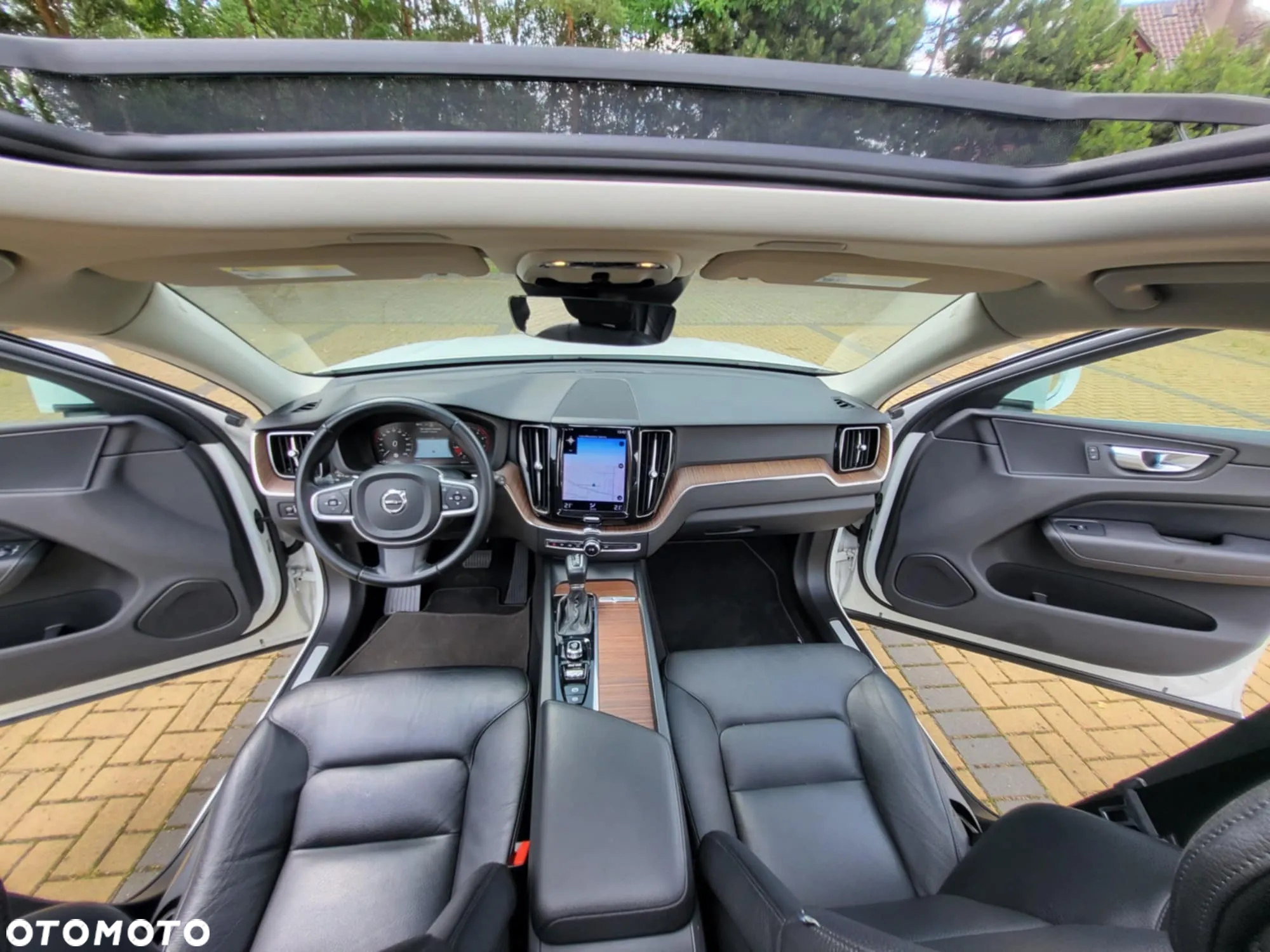 Volvo XC 60 T5 Momentum Pro - 5