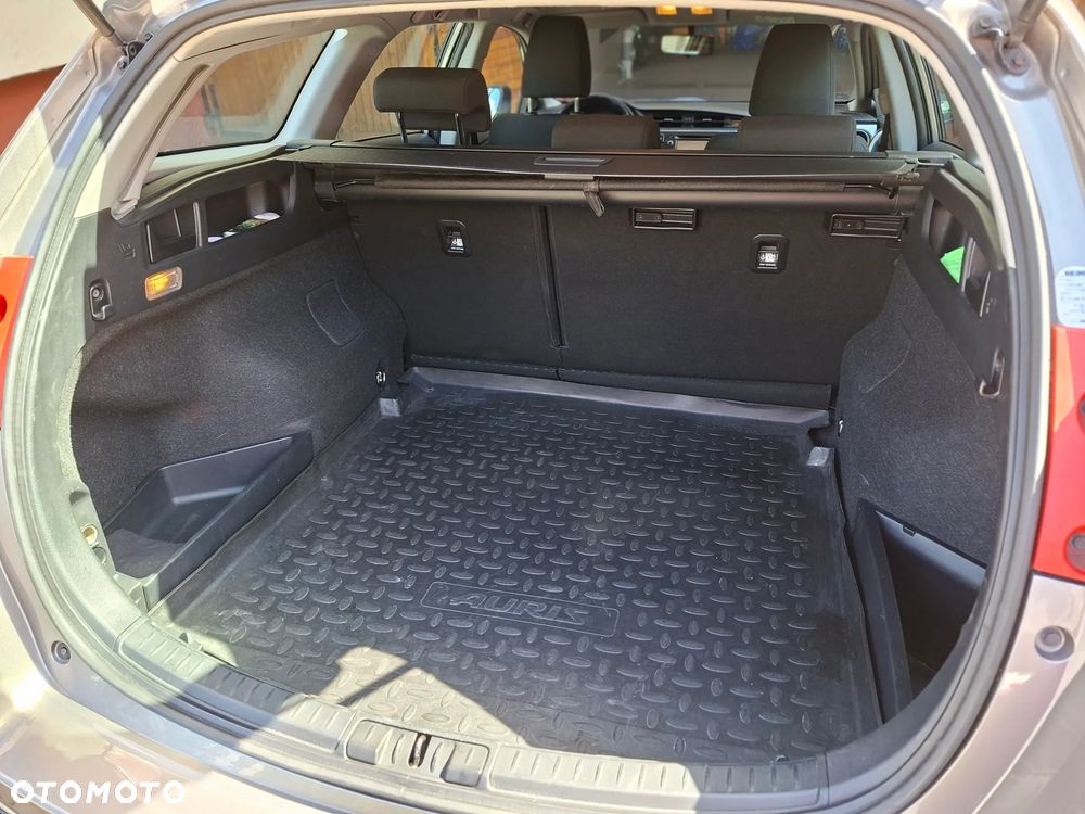 Toyota Auris 1.6 Premium - 9