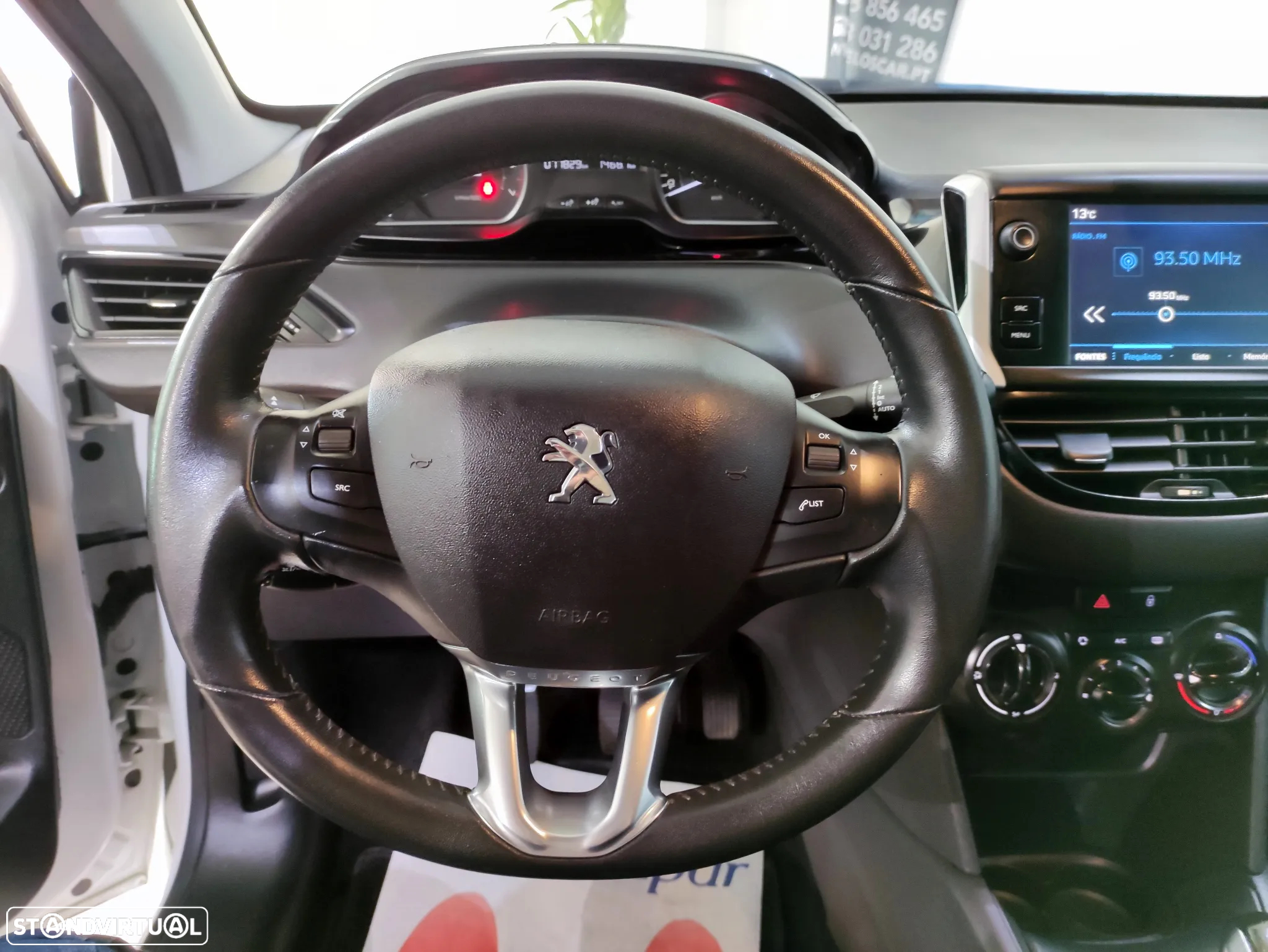 Peugeot 208 PureTech 82 Stop & Start Signature - 15