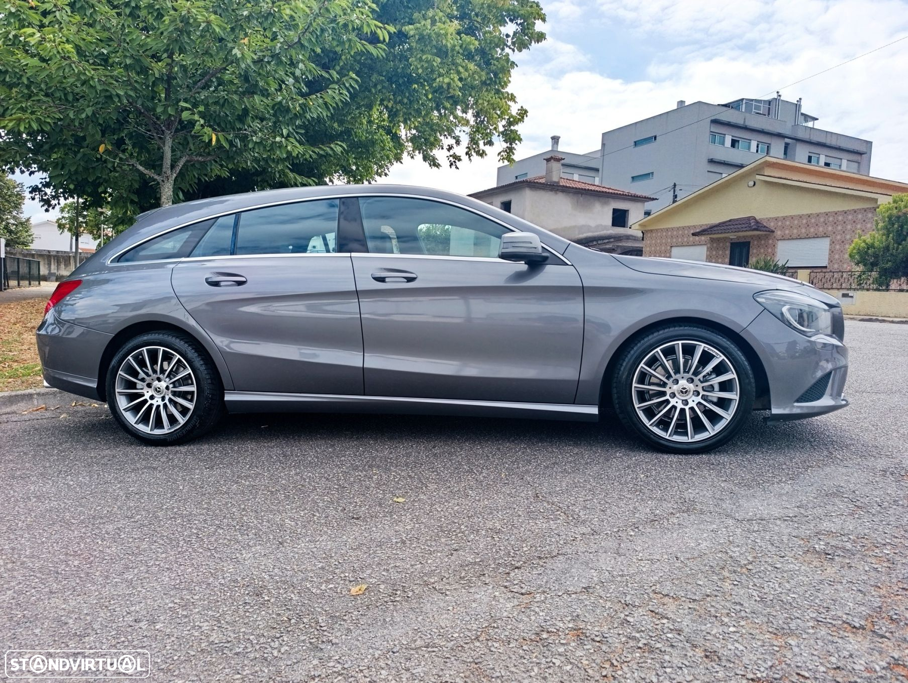 Mercedes-Benz CLA 180 Shooting Brake d BlueEFFICIENCY Edition - 3