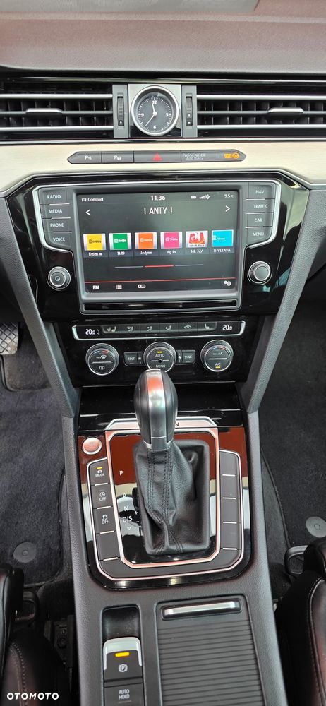 Volkswagen Passat 2.0 TDI SCR (BlueMotion Tech) 4Motion D Highline - 9