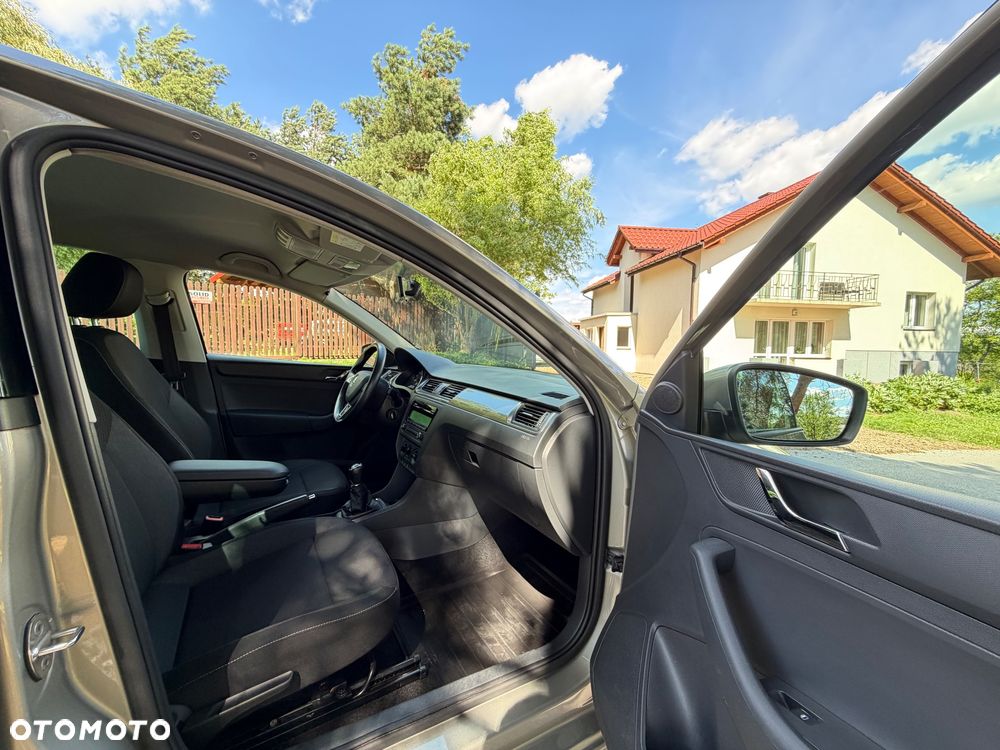 Skoda RAPID 1.2 TSI Elegance - 22