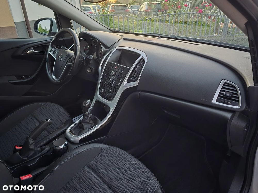Opel Astra 1.4 Turbo Cosmo - 23