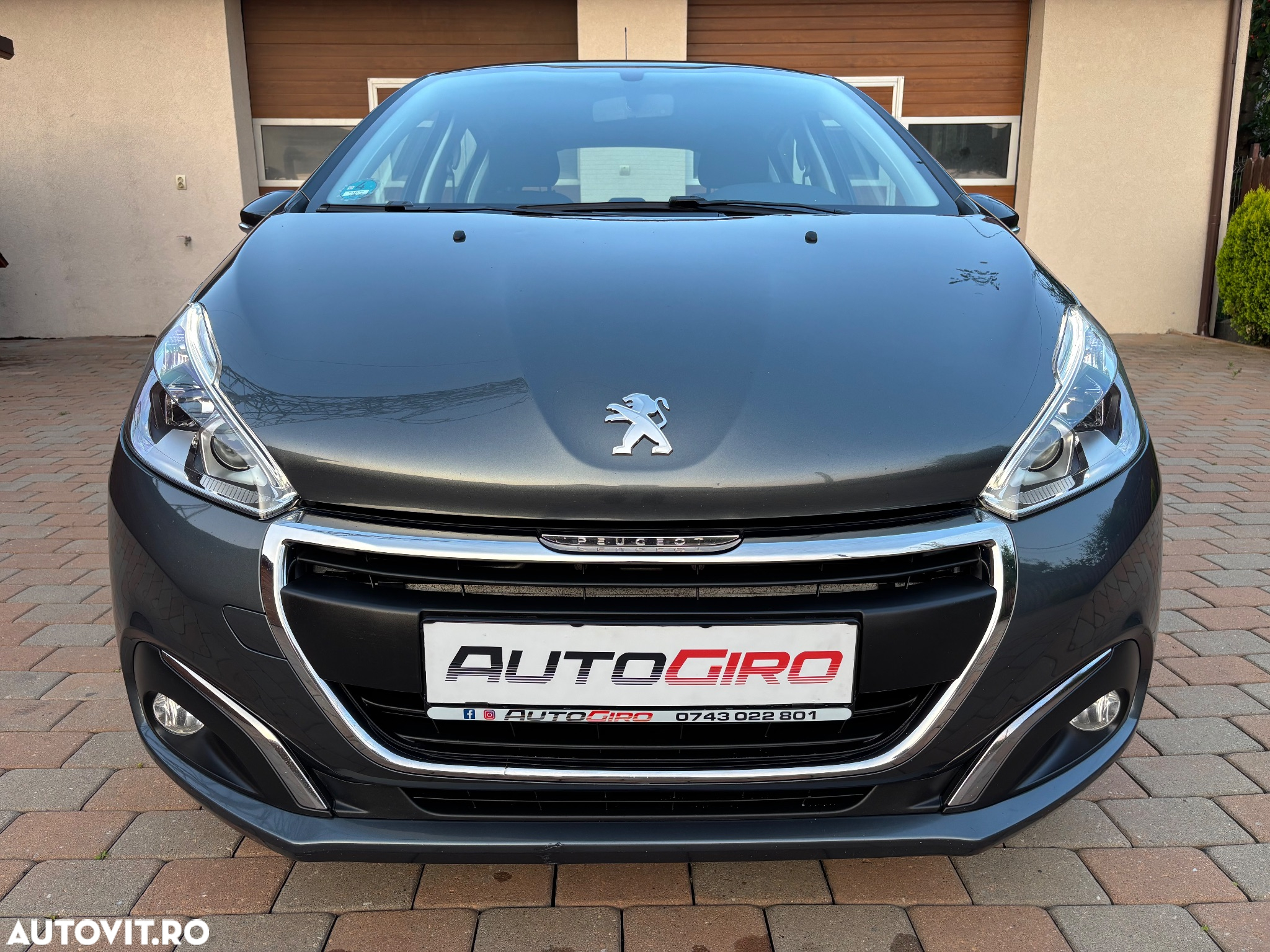 Peugeot 208 1.2 L PureTech Allure - 10