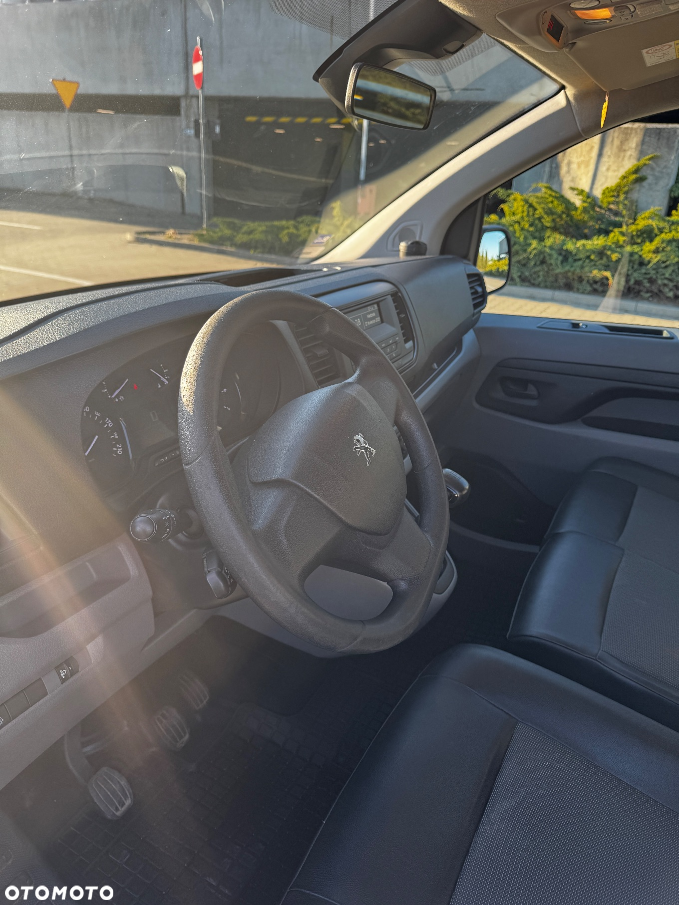 Peugeot Expert - 8
