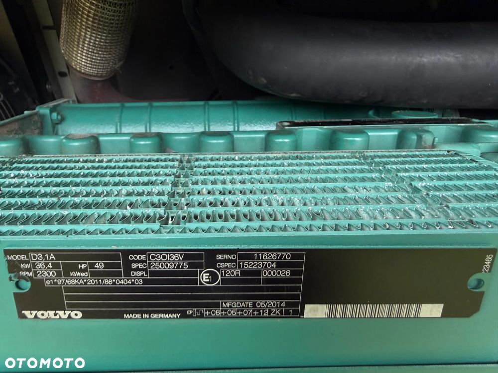 Volvo L25F Ładowarka Kołowa łamana 2015 rok. Jak Nowa! Oryginał łyżka i widły. Mocny silnik 4 cylindry. Zero luzów i wycieków. Aktualne Badania DEKRA BMWT. Wielka Okazja. Maszyna jak nowa z Salonu. 2600 mtg. Pochodzi z Norweskiego urzędu gminy. Dodatkowe linie Hydrauliczne. Szybka wolna Jazda Rewers Hydrostatic. Wersja Norwesk Mocne doświetlenie dodatkowe grzanie. kabina Ogrzewana wentylowana! Zmiana Osprzętu Hydrauliczna! pełne sterowanie z dżojstika! Opony jak Nowe. Podzespoły pomy suche, czytelne tabliczki! OKAZJA - 7
