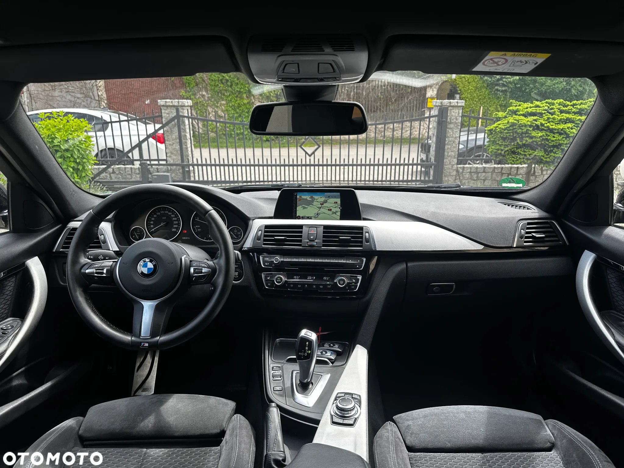 BMW Seria 3 318d Touring Edition M Sport Shadow - 22