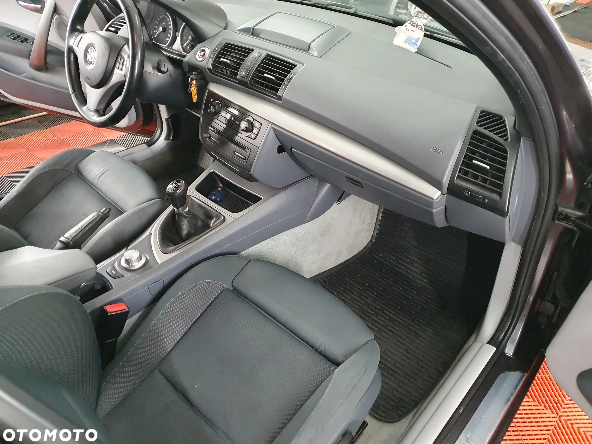BMW Seria 1 130i - 14