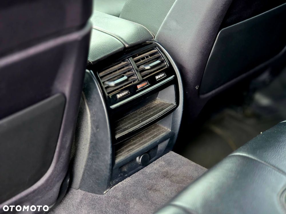 BMW Seria 5 520d M Sport Edition - 28
