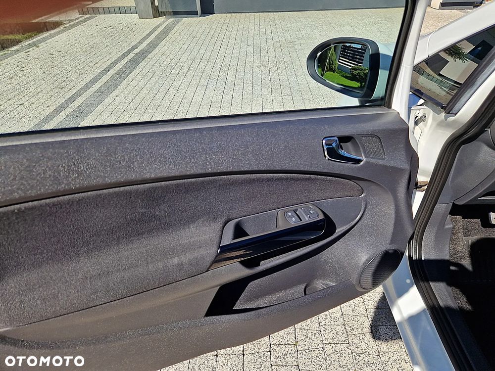 Opel Corsa 1.2 16V Limited Edition - 12
