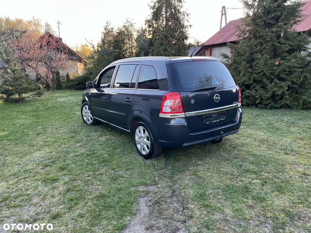 Opel Zafira 1.8 Cosmo - 25