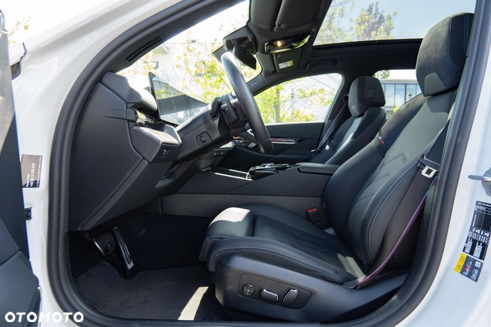 BMW i5 M60 - 15