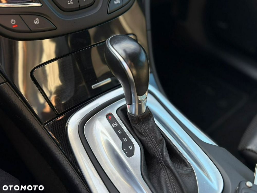 Opel Insignia - 17
