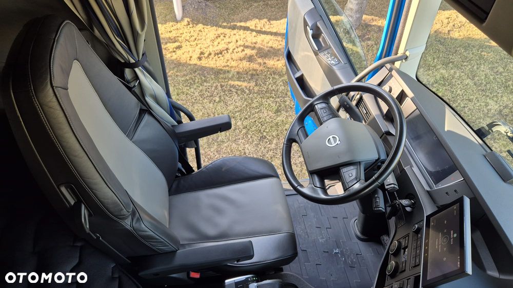 Volvo VOLVO///FH500///2024/// GLOBETROTTER///XXL///JEDYNE  180 TYS KM///FULL LED///VIRTUAL COCPIT///RADARY///KAMERY/// ALUFELGI///KLIMATYZACJA  POSTOJOWA///ZABUDOWY  MIĘDZYOSIOWE///SKÓRY/// STAN JAK NOWY - 32