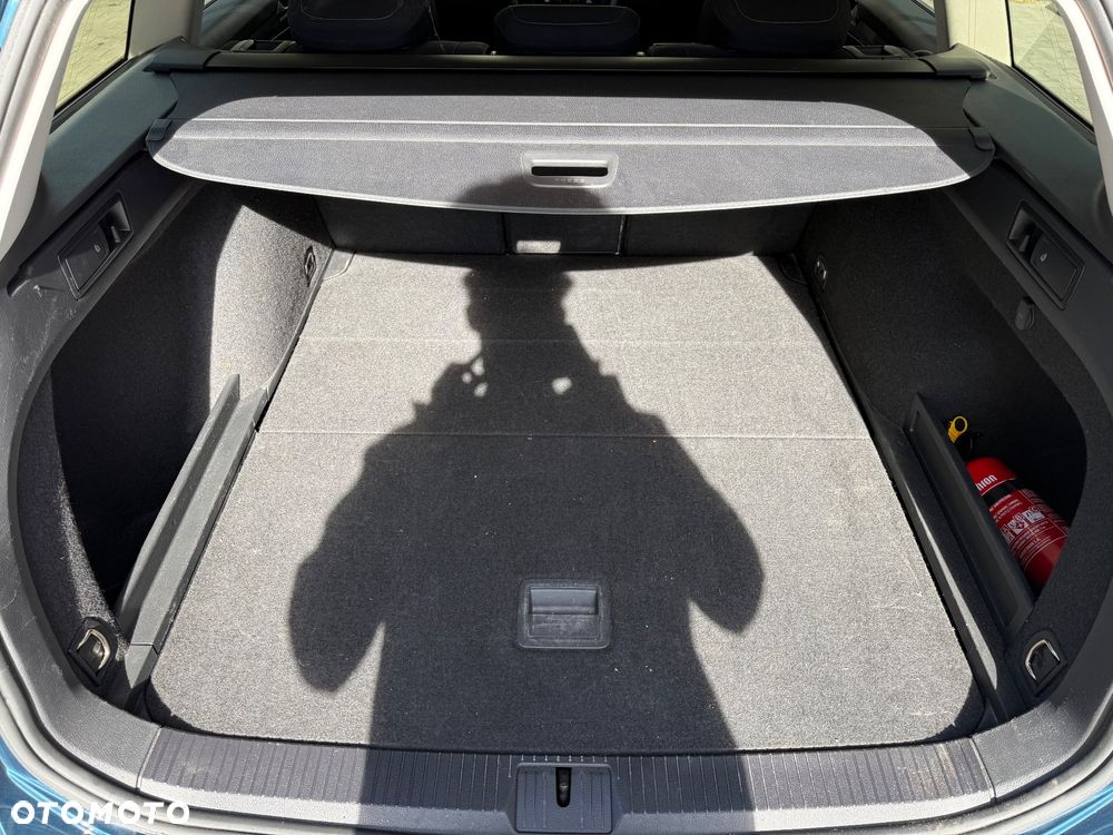 Volkswagen Passat 2.0 TDI EVO Business - 23