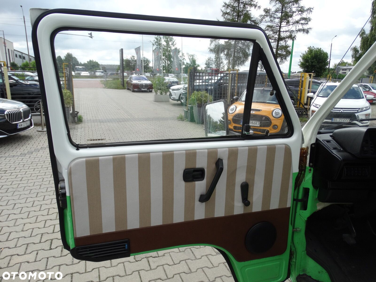Volkswagen Transporter - 12