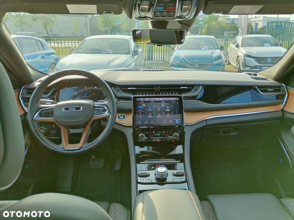 Jeep Grand Cherokee - 8