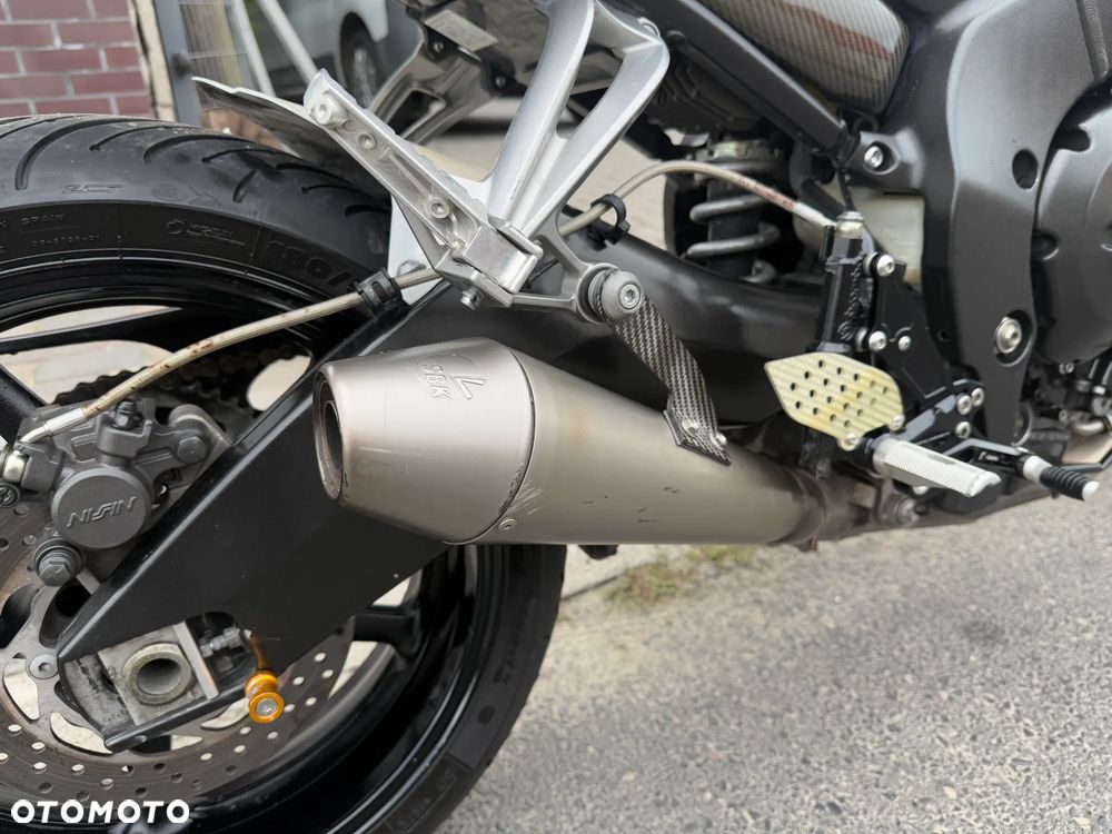 Yamaha FZ - 28