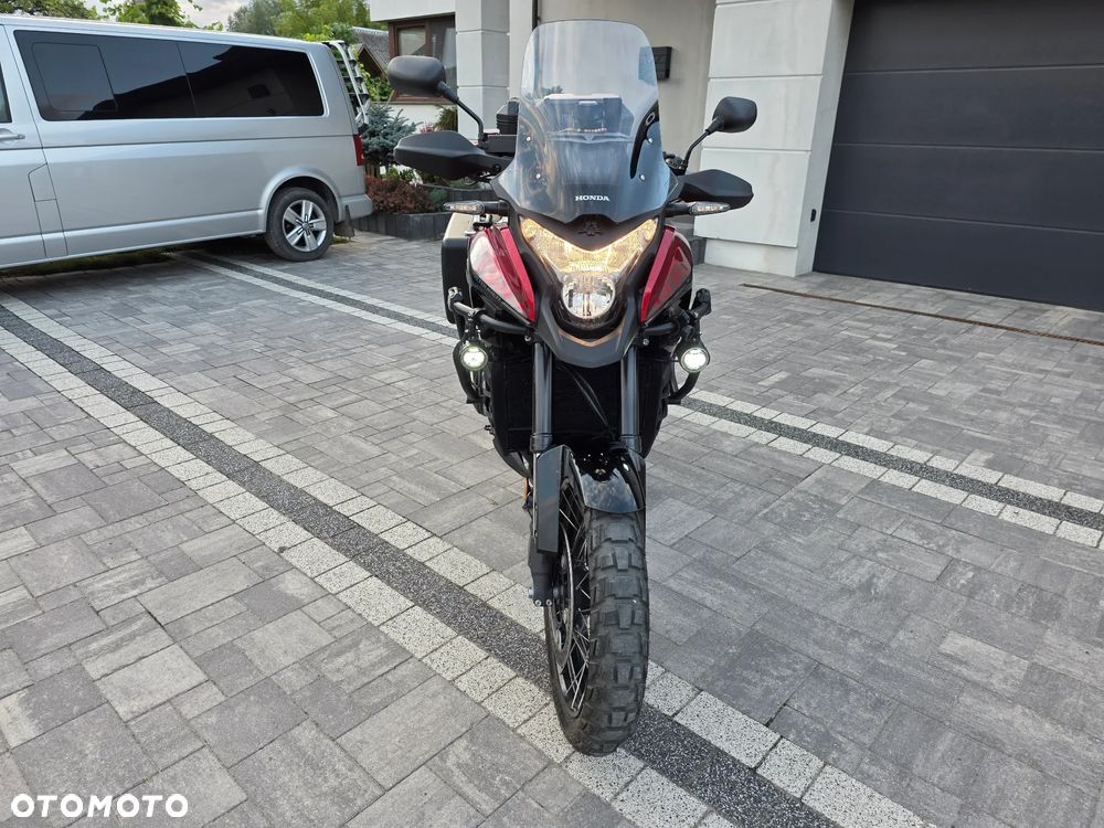 Honda VFR - 13