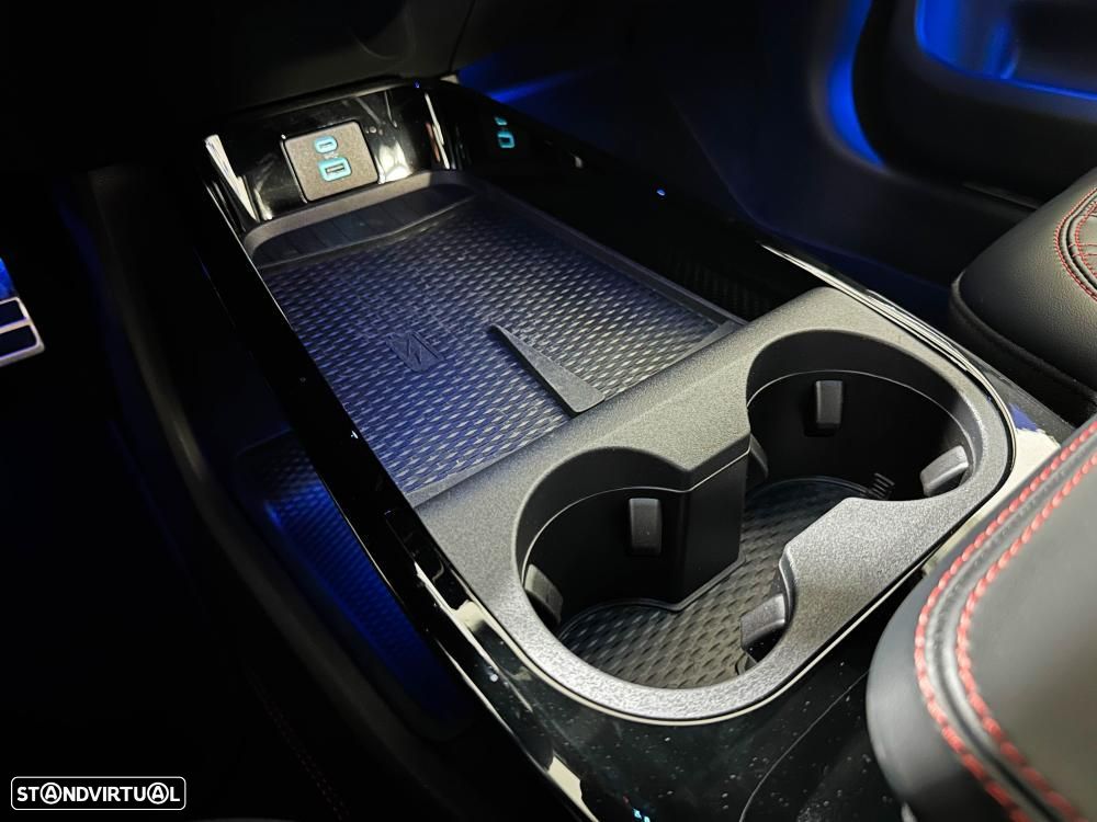 Ford Mustang Mach-E AWD PREMIUM - 38