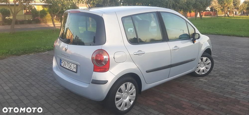 Renault Modus 1.6 16V Privilege - 8