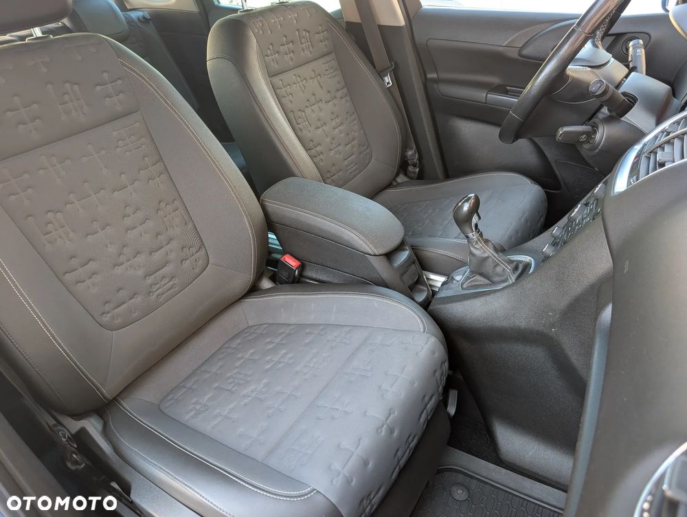 Opel Meriva 1.4 T Cosmo - 23