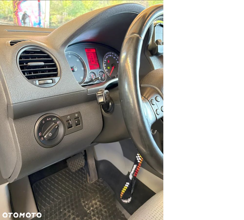 Volkswagen Caddy - 18