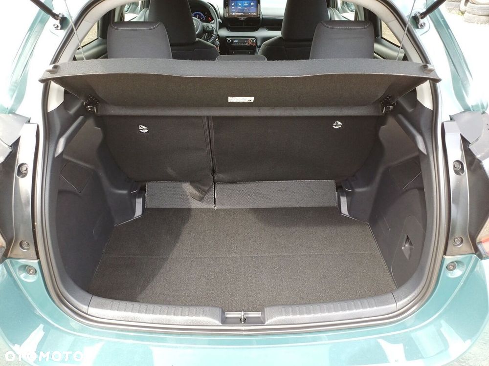 Toyota Yaris Hybrid 1.5 Style - 12