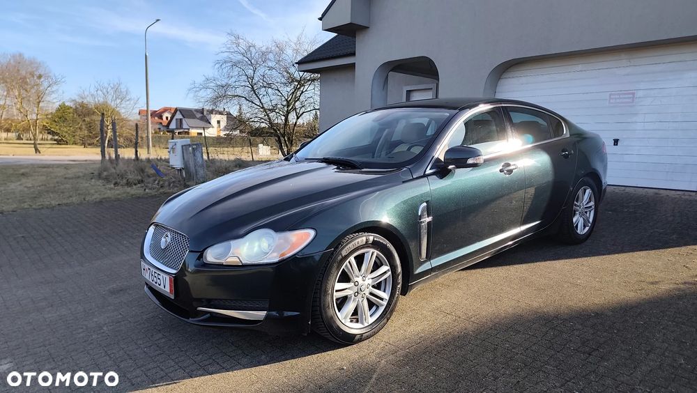 Jaguar XF 3.0 V6 Luxury - 1