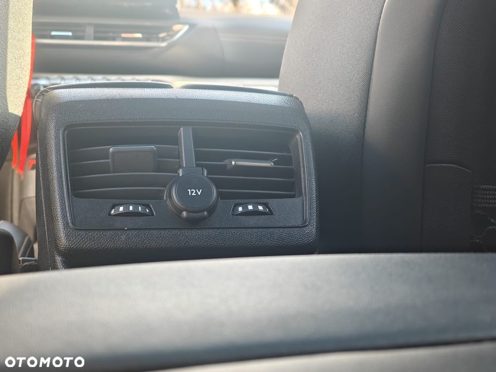 Peugeot 3008 1.6 PureTech Hybrid4 PHEV Allure Pack S&S EAT8 - 10