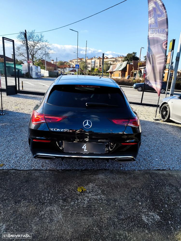 Mercedes-Benz CLA 250 e 8G-DCT AMG Line - 4