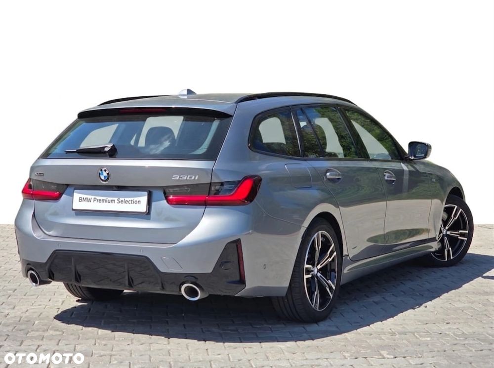 BMW Seria 3 330i xDrive M Sport - 8