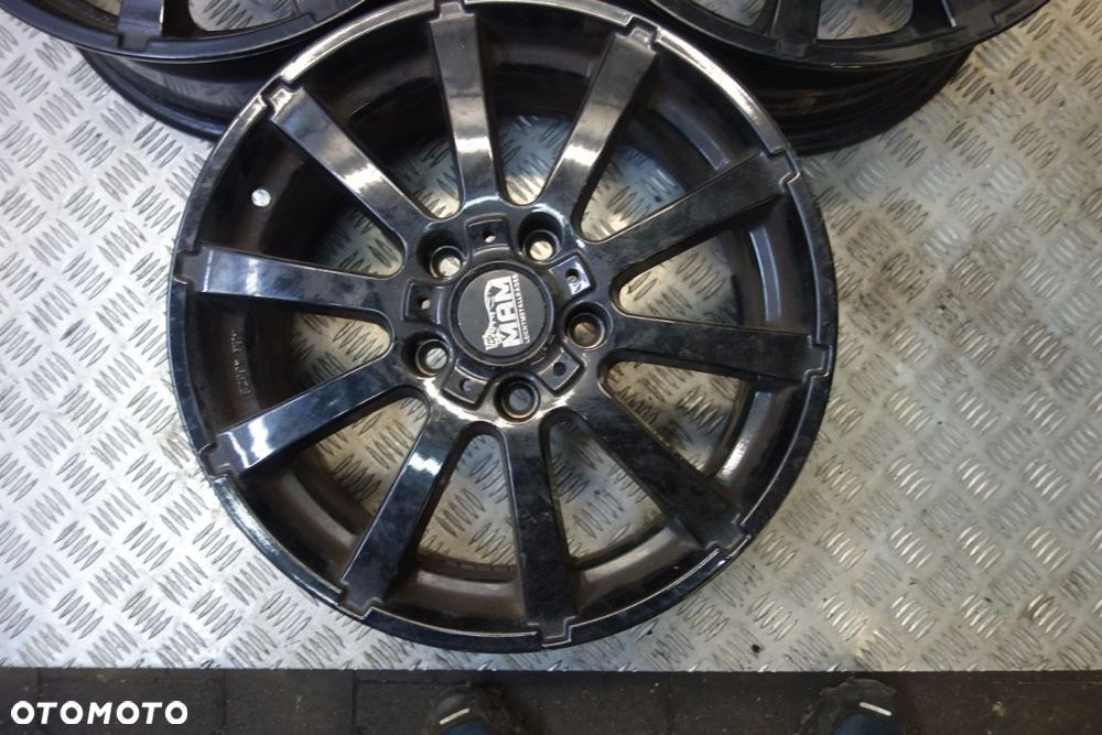FELGI ALUMINIOWE JUKE QASHQAI II 16" 7JX16H2 ET38 - 2