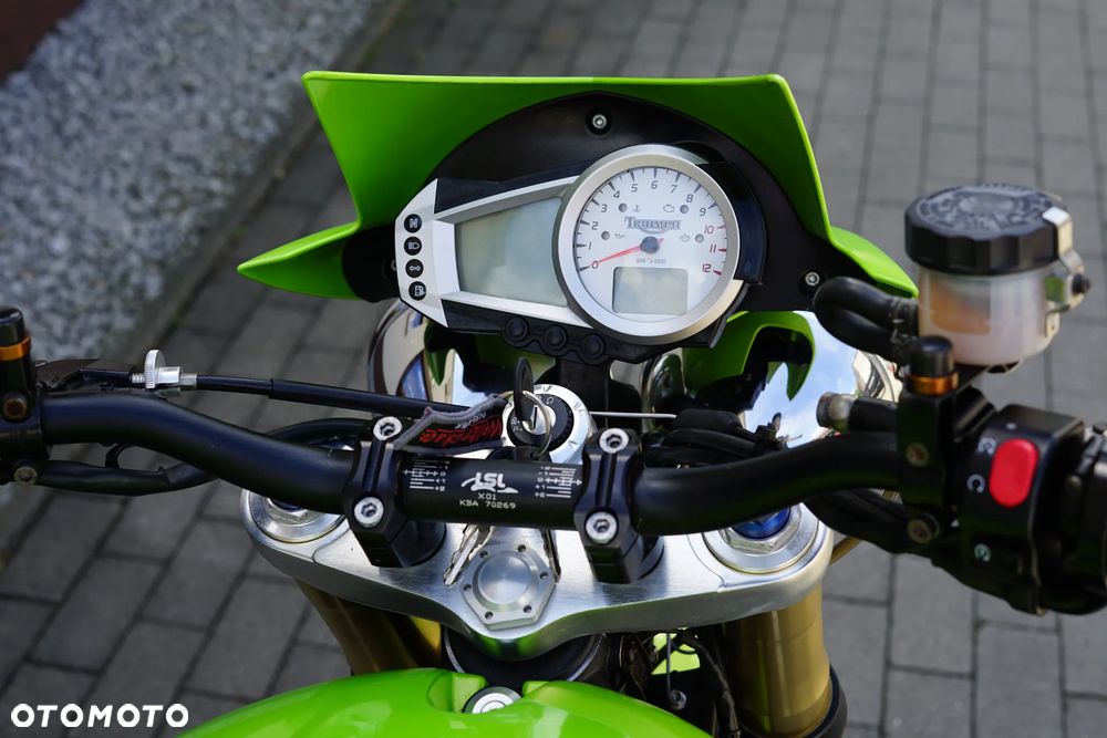 Triumph Speed Triple - 18