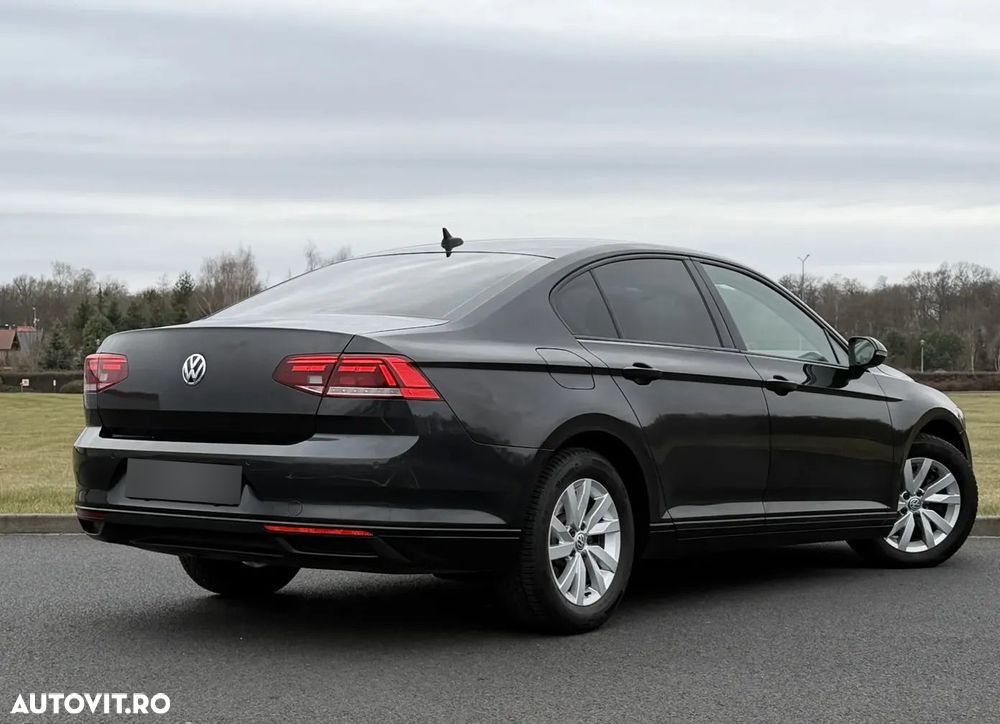 Volkswagen Passat - 17