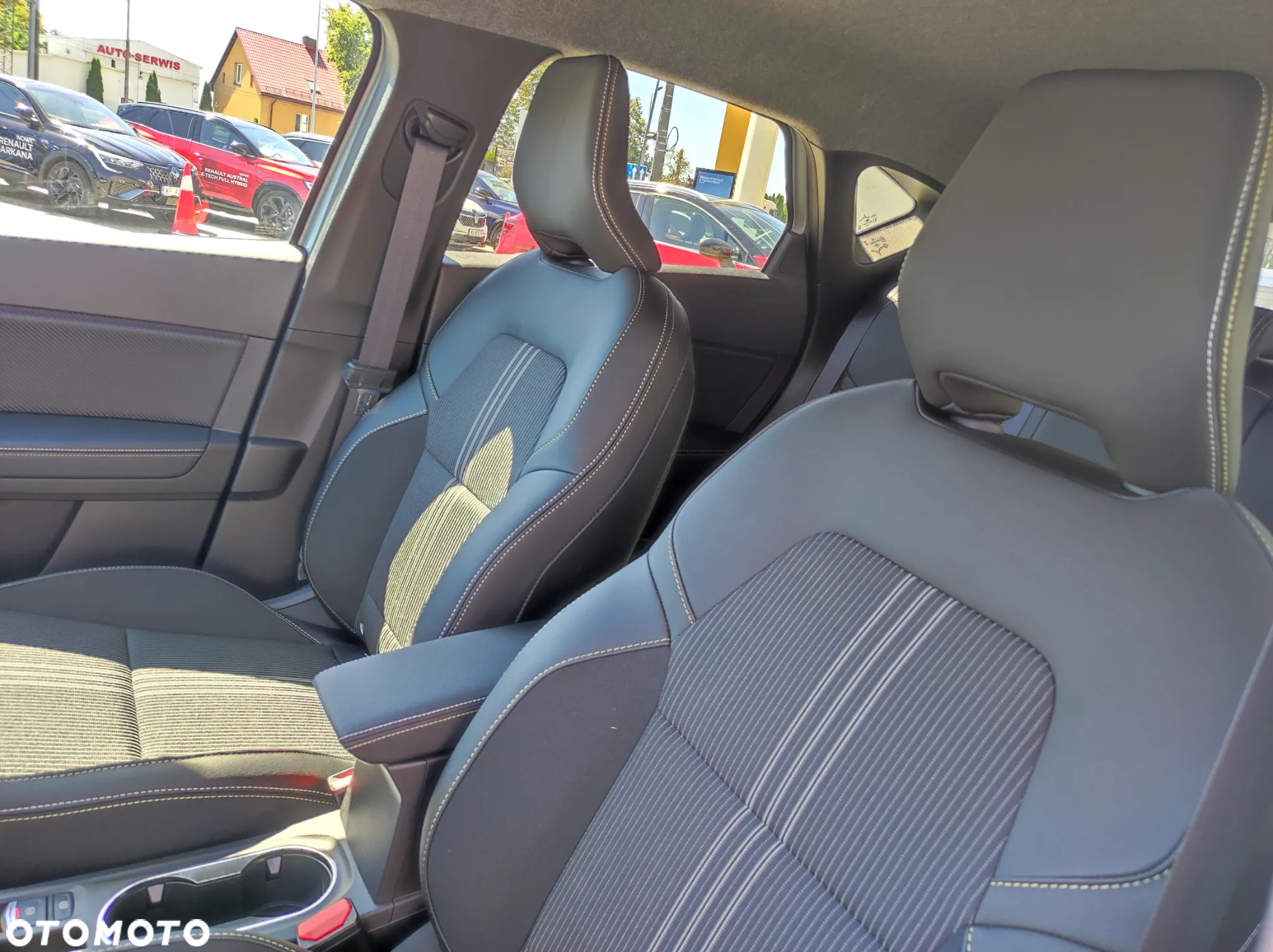 Renault Captur 1.6 E-TECH Full Hybrid 145 E-Tech Engineered - 9