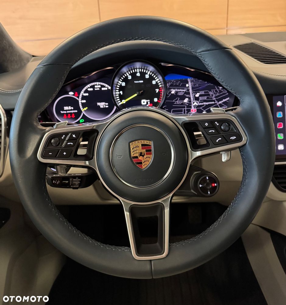 Porsche Cayenne - 11