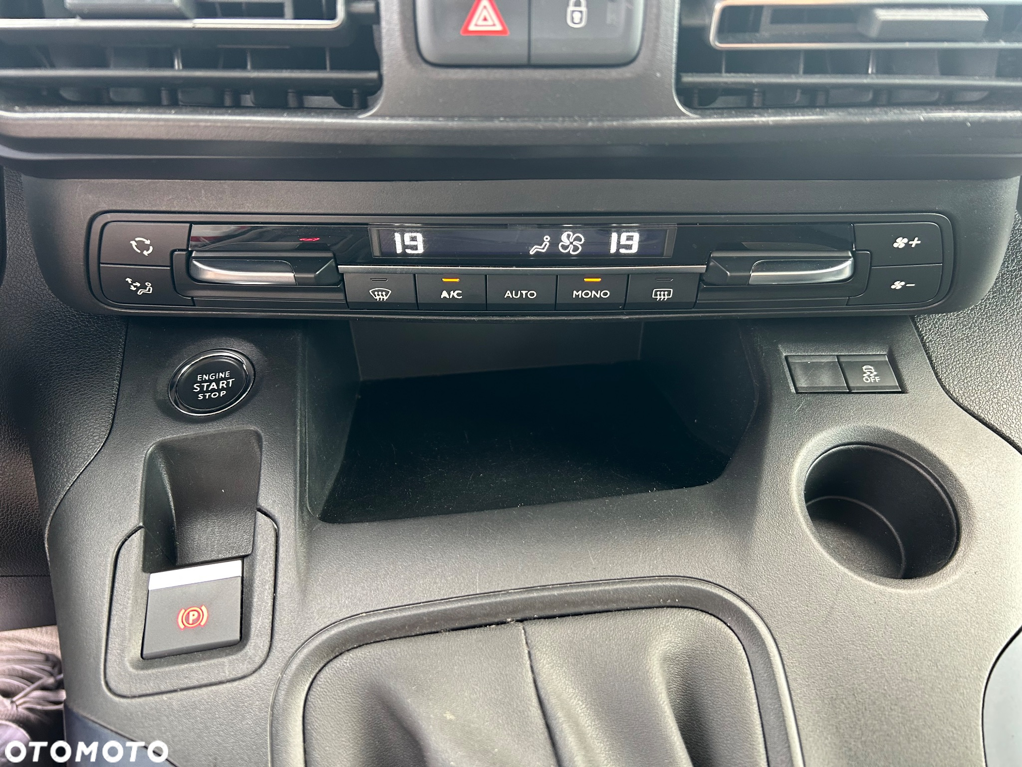 Peugeot Rifter 1.5 BlueHDI Allure Pack S&S - 21
