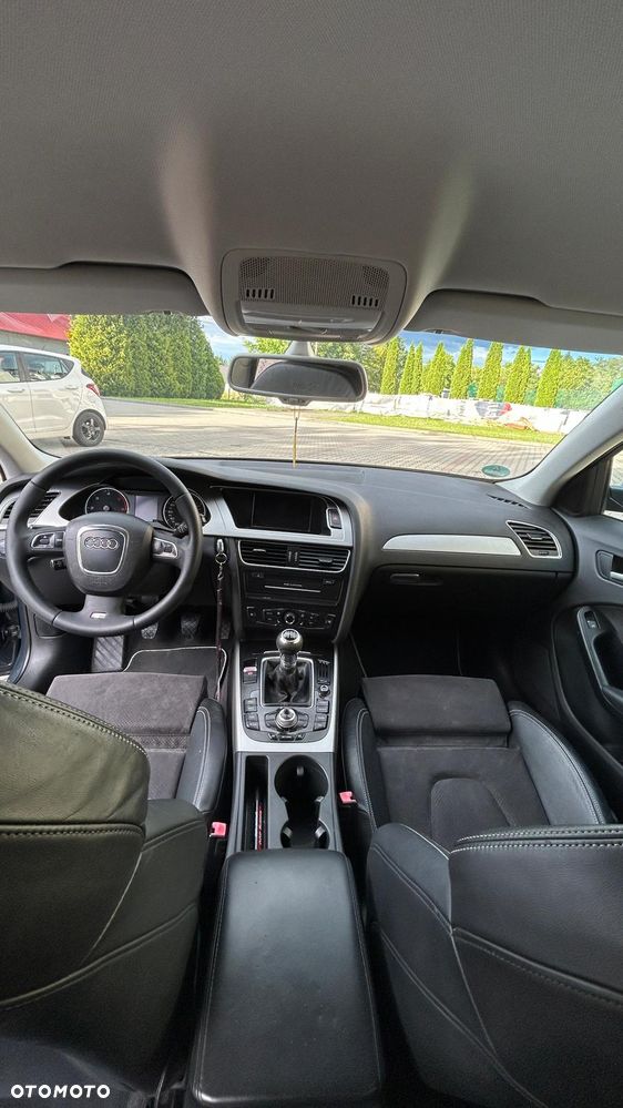 Audi A4 Avant 2.0 TDI - 26