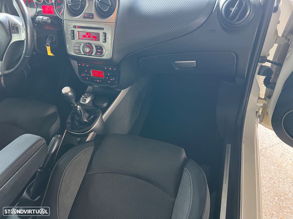 Alfa Romeo MiTo 1.3 JTD Distinctive - 8