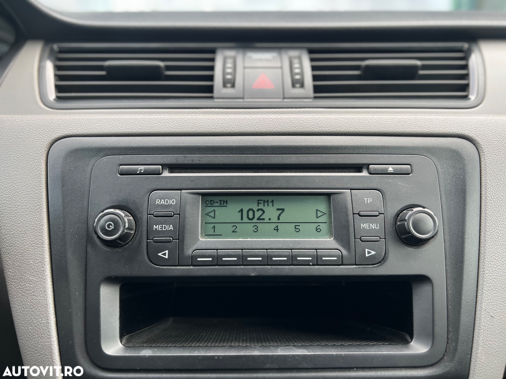 Skoda RAPID - 12