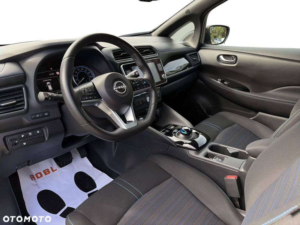 Nissan Leaf 40kWh N-Connecta - 12