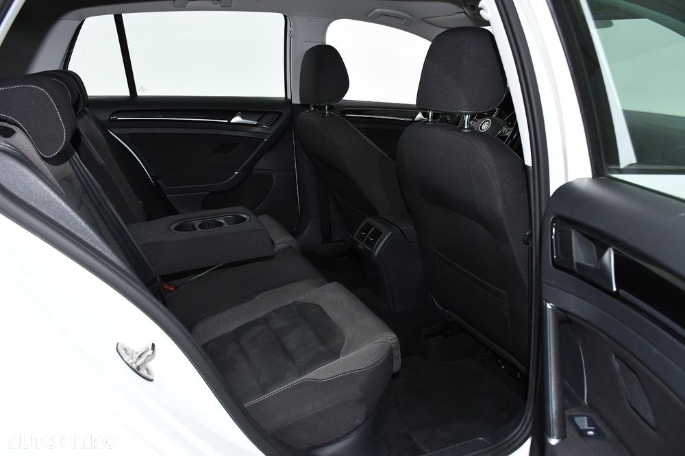 Volkswagen Golf - 15